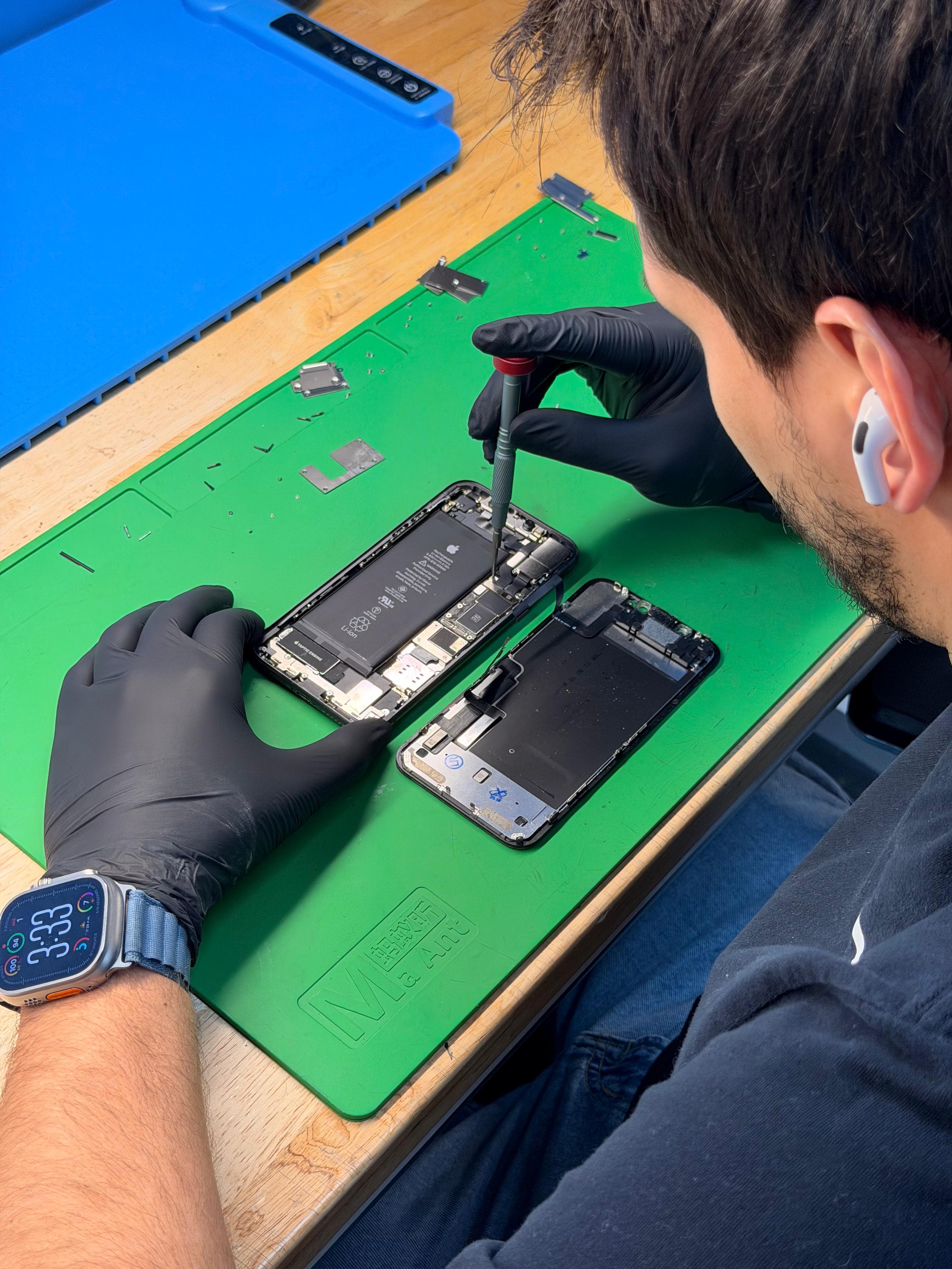 Phone, laptop & device repair